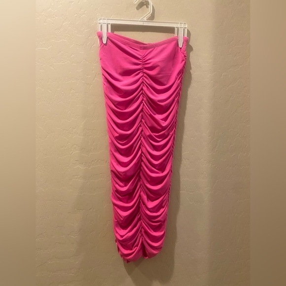 ‼️PINK TWO-PIECE SET‼️ - Picture 4 of 8